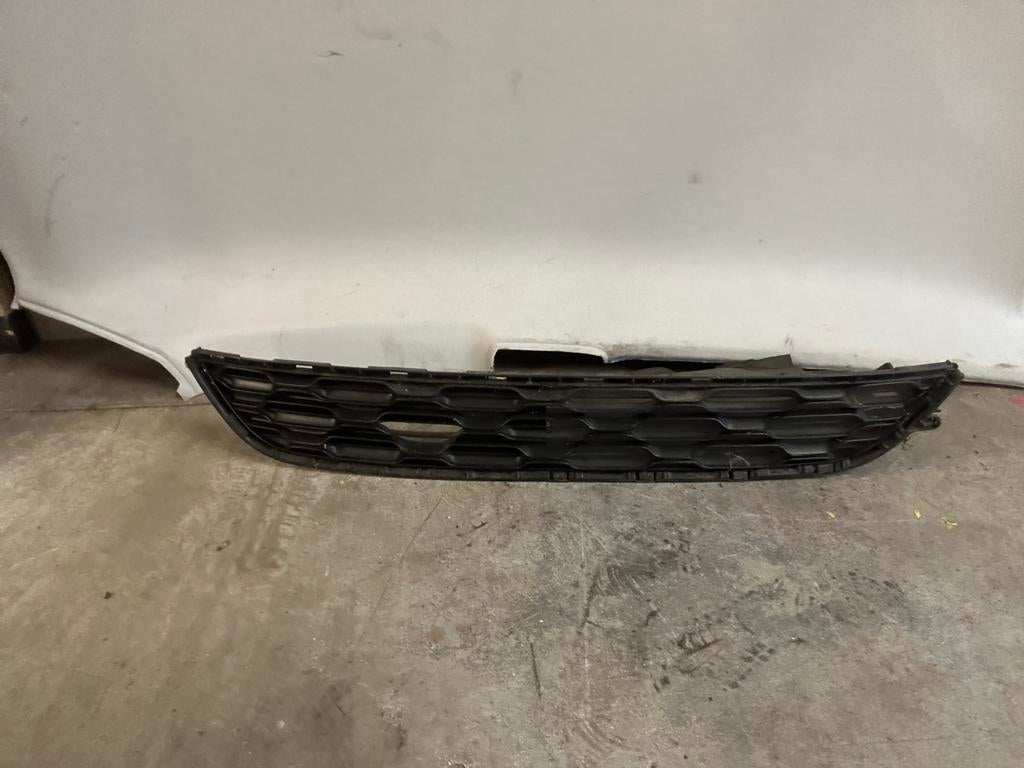 Citroen c1 grill onder  luchtrooster vanaf 2014, Ophalen of Verzenden, Nieuw, Bumper