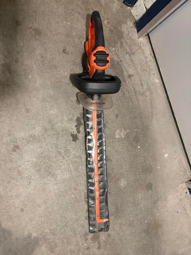 Heggenschaar Black Dekker te koop, Ophalen of Verzenden, Zo goed als nieuw, Elektrisch