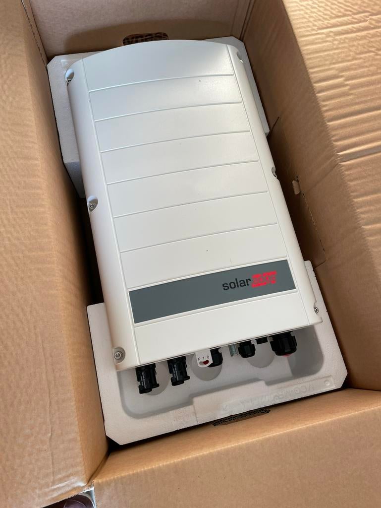 Nieuwe SolarEdge SE10K Omvormer –3-Fasen-SetApp configuratie, Doe-het-zelf en Verbouw, Zonnepanelen en Toebehoren, 200 wattpiek of meer