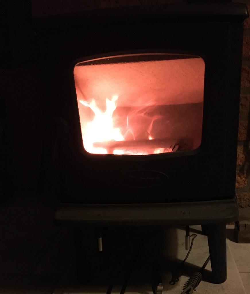 houtkachel Dovre 325CB - in zeer goede staat, weinig gebrand, Huis en Inrichting, Kachels, Ophalen, Gebruikt, Houtkachel, Vrijstaand