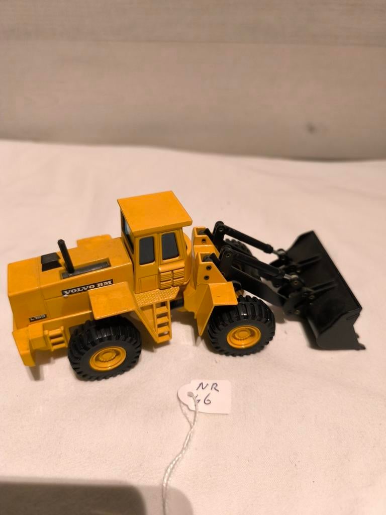 Volvo BM l -160   Joal 1:50, Hobby en Vrije tijd, Modelauto's | 1:50, Ophalen of Verzenden, Zo goed als nieuw, Hijskraan, Tractor of Landbouw
