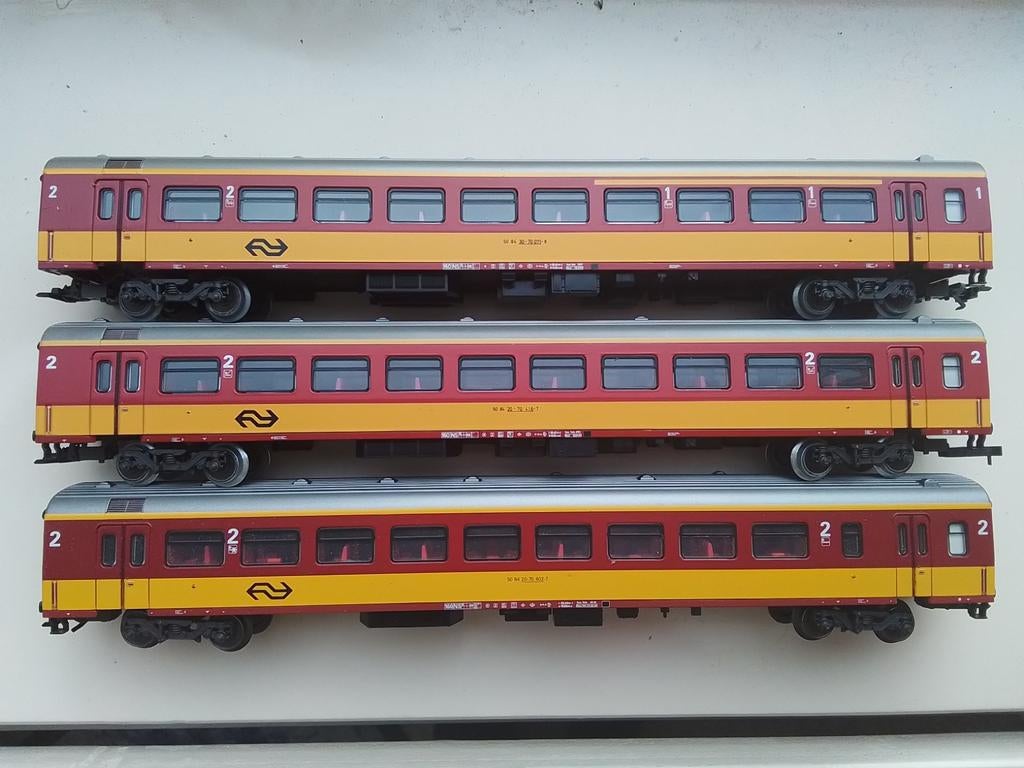 Marklin 4262. 4263. 42657. Benelux rijtuigen bordeaux icr, Hobby en Vrije tijd, Wisselstroom, Wagon, Ophalen of Verzenden, Märklin