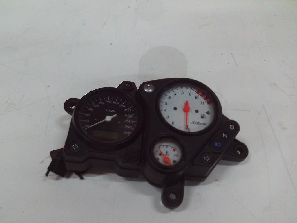 Tellerset  , cockpit Honda VTR 1000 F bj96-00 56096 km, Motoren, Ophalen of Verzenden, Gebruikt