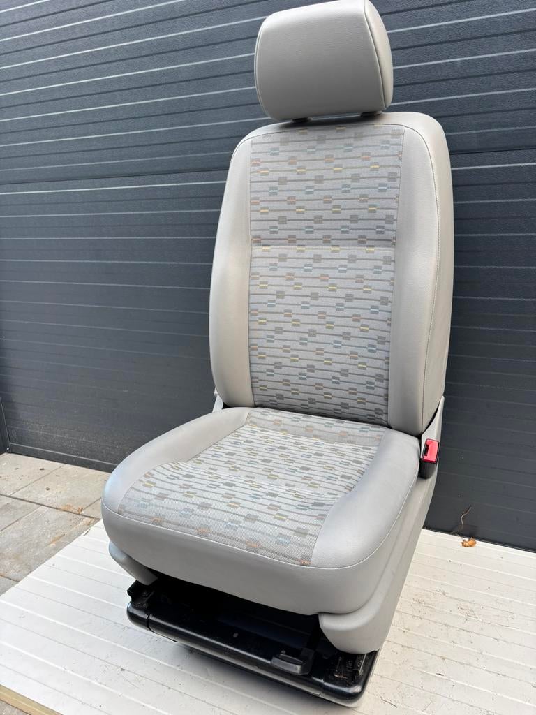 stoel rechts volkswagen transporter t5 t6 place, Auto-onderdelen, Interieur en Bekleding, Volkswagen, Ophalen of Verzenden
