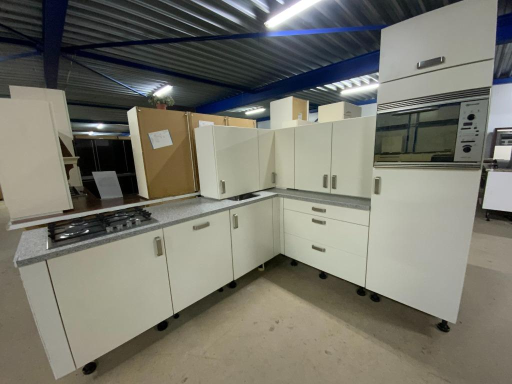 Complete keuken 2376 is nu afgeprijsd van €1449 naar €999, Wit, Hoekkeuken, Ophalen of Verzenden, Zo goed als nieuw
