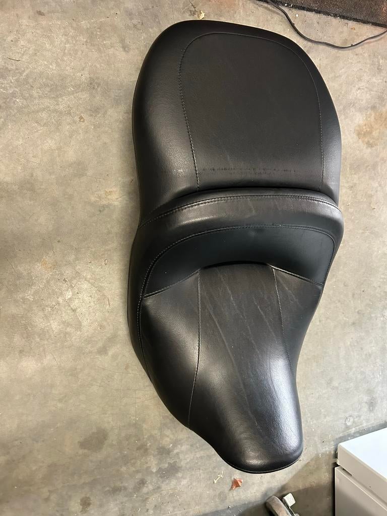 Harley Davidson Touring Zadel - Nieuwstaat 2013-2023, Motoren, Ophalen of Verzenden, Nieuw