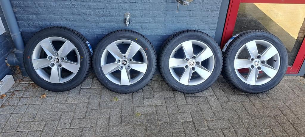 All season banden set Skoda Octavia/Yeti 16 inch 205/55 R 16, Auto-onderdelen, Banden en Velgen, Ophalen, 16 inch, Banden en Velgen