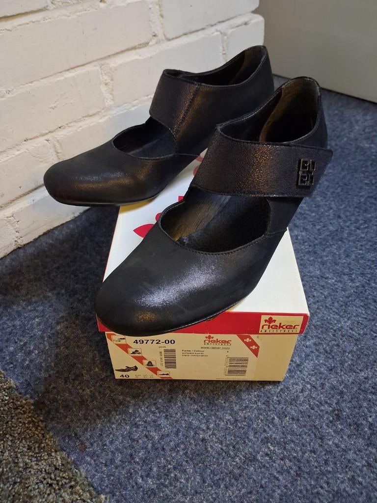 Nieuwe Schoenen 40 Rieker, Ophalen of Verzenden, Nieuw, Zwart