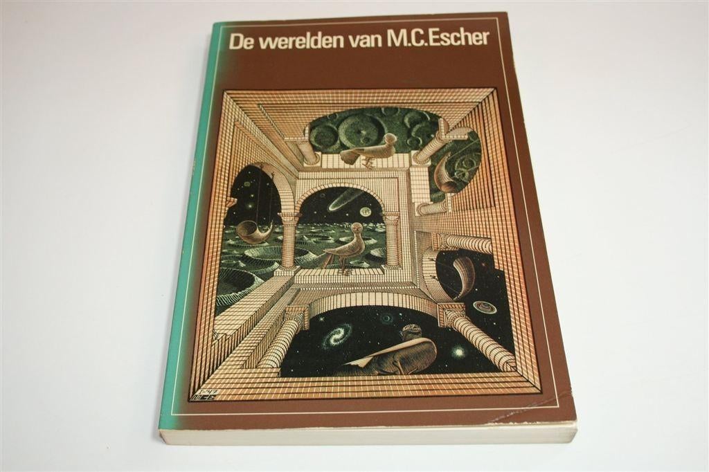 De Werelden van M.C. Escher — Overzicht van zijn Werk, Boeken, Kunst en Cultuur | Beeldend, Ophalen of Verzenden, Gelezen
