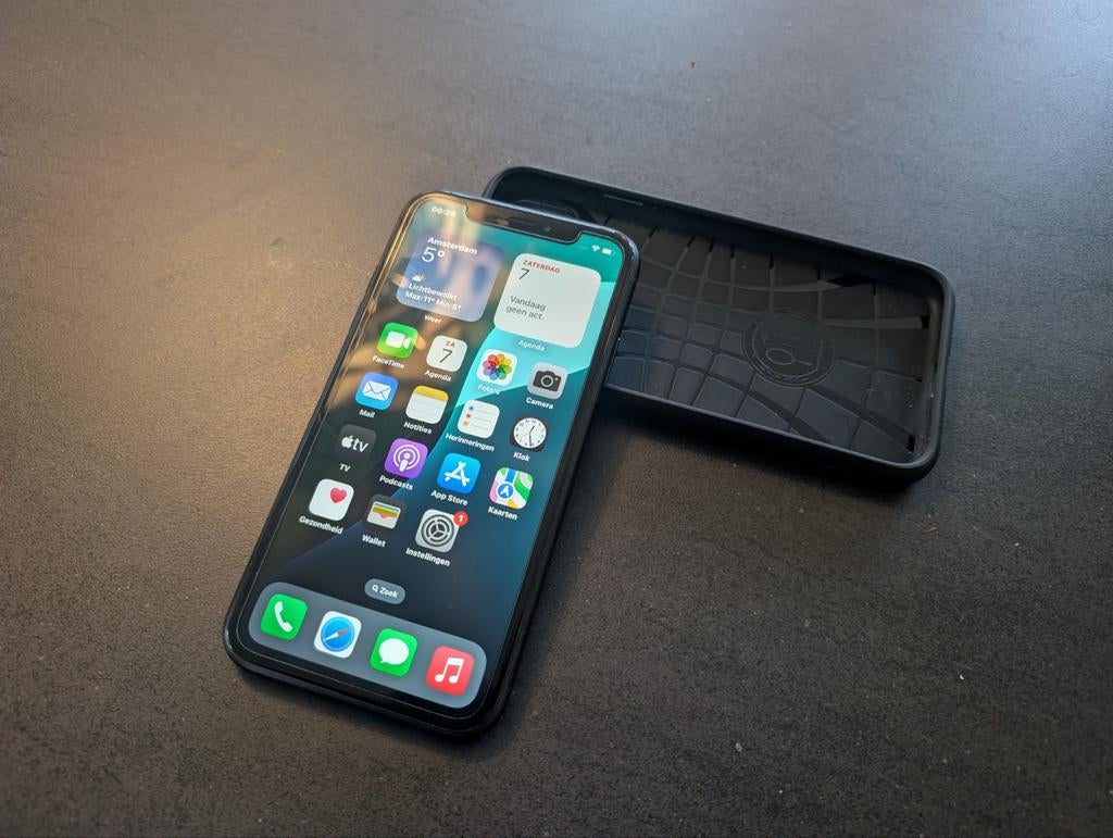 iPhone Xr 128GB - Puntgaaf met hoesje en screenprotector, 128 GB, Zwart, IPhone XR, Ophalen of Verzenden
