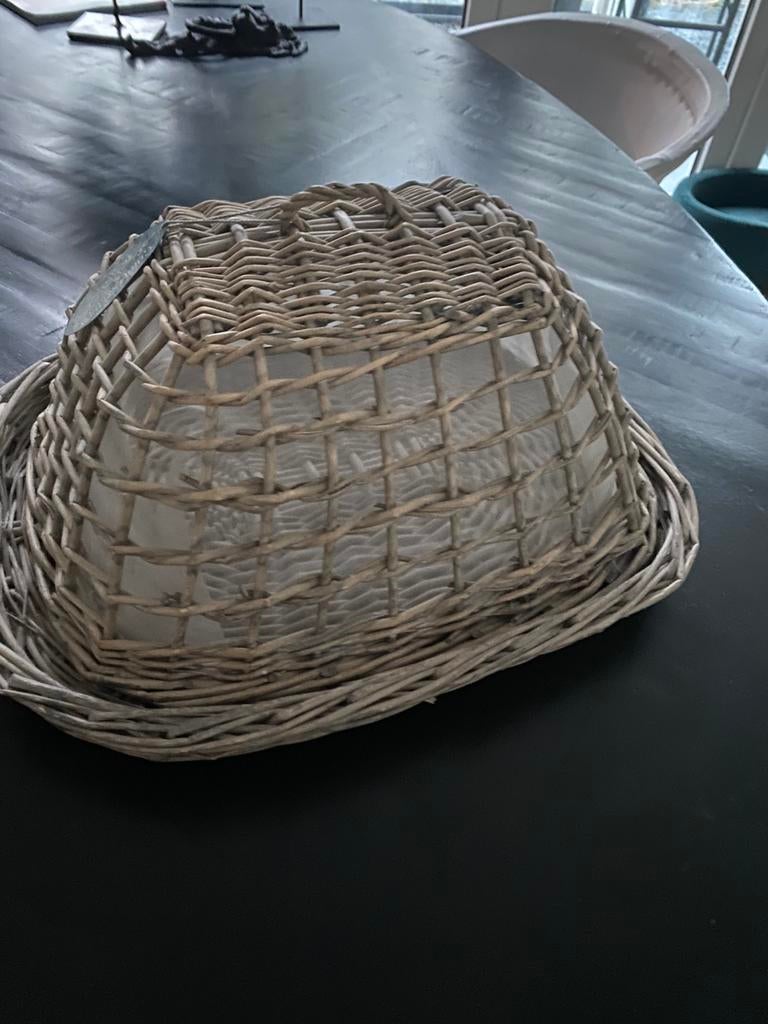 Foodcover/food cover/voedsel kap met onderschaal, rotan, Ophalen