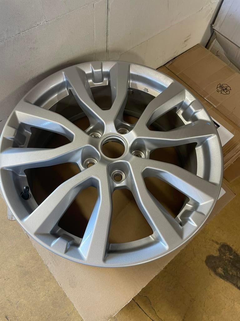 Orginele Nissan X-Trail velgen 17 Inch, Auto-onderdelen, Banden en Velgen, Ophalen, Gebruikt, Velg(en), 17 inch