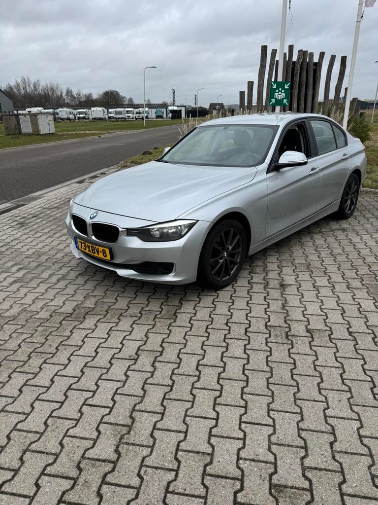 BMW 3-Serie 2.0IX 320 135KW Aut8 (f30) 2012 Grijs, Auto's, Achterwielaandrijving, 4 cilinders, Origineel Nederlands, Sedan