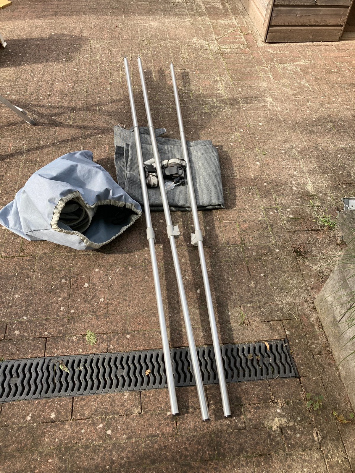 240 bij 200 luifel met lichtgewicht stokken, Ophalen, Zo goed als nieuw