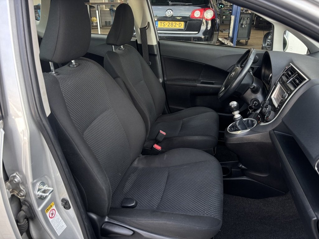 Toyota Verso-S 1.3 VVT-i Aspiration Navi Camera Cruise, Voorwielaandrijving, Euro 5, Stof, Gebruikt