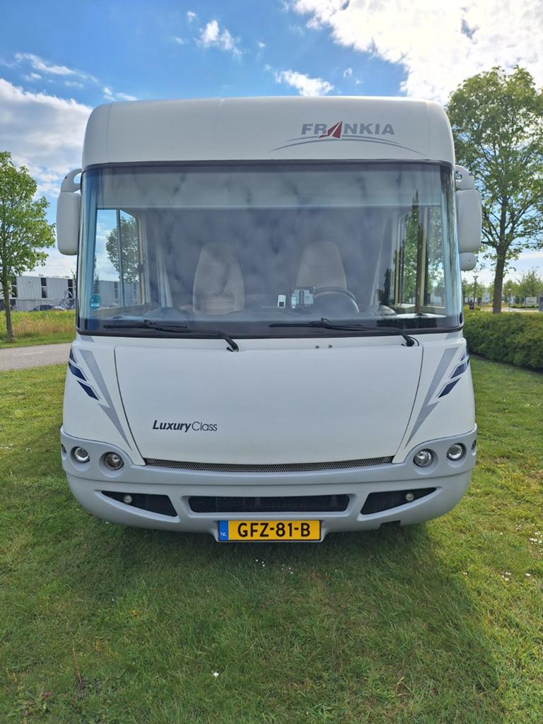 Te koop Frankia met alle opties en in perfecte staat!!!, Caravans en Kamperen, Bedrijf, Integraal