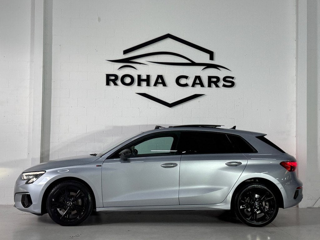 Audi A3 Sportback 35TFSI 1.5 S-Line Panorama Led matrix, Automaat, Gebruikt, Zwart, Origineel Nederlands