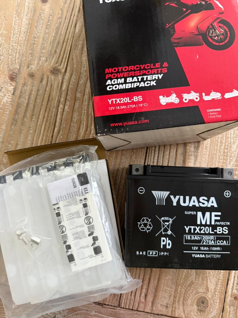Yuasa ytx20l-bs accu motoraccu gl 1800 goldwing tiger 1200, Motoren, Ophalen of Verzenden, Nieuw