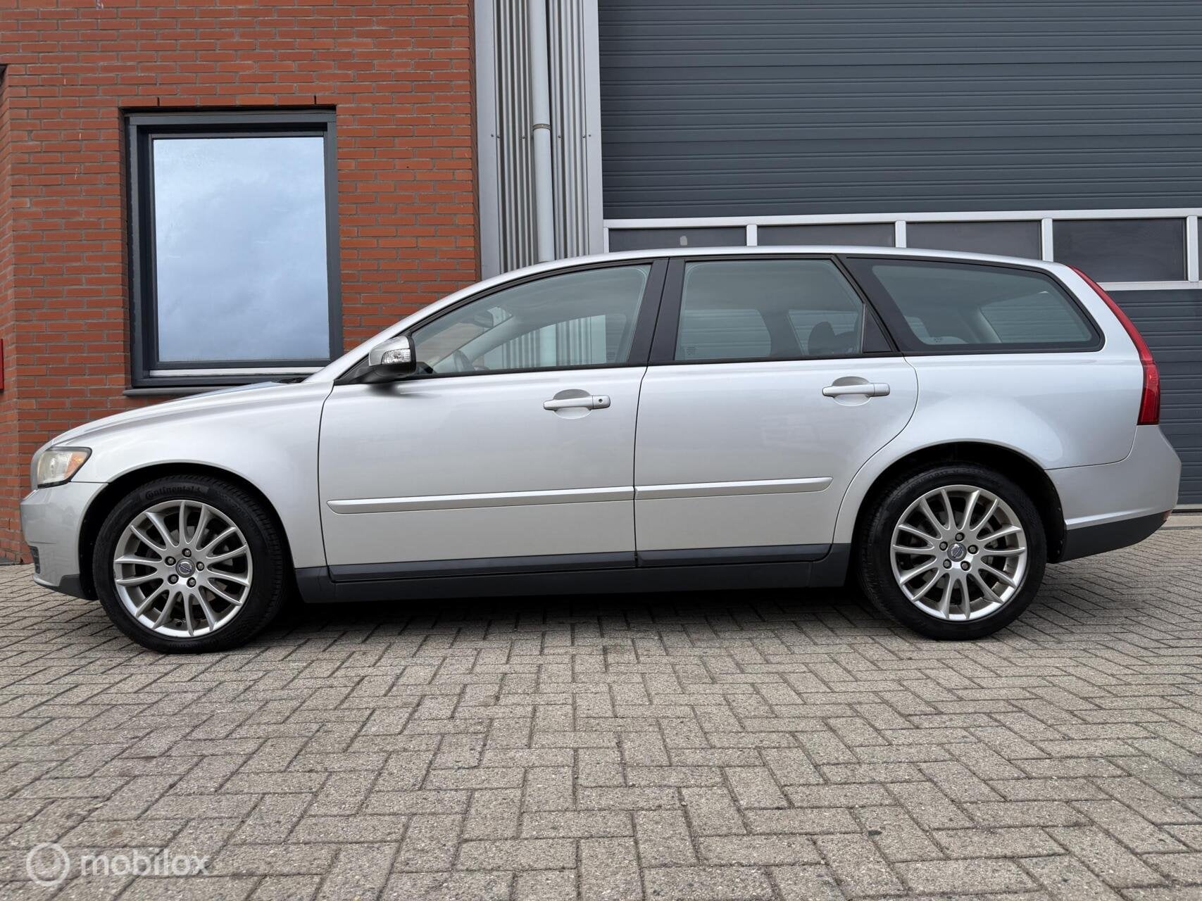 Volvo V50 1.8 Edition - Volvo dealer o.h. - nw. APK -, Auto's, Voorwielaandrijving, Dealer onderhouden, 125 pk, Gebruikt
