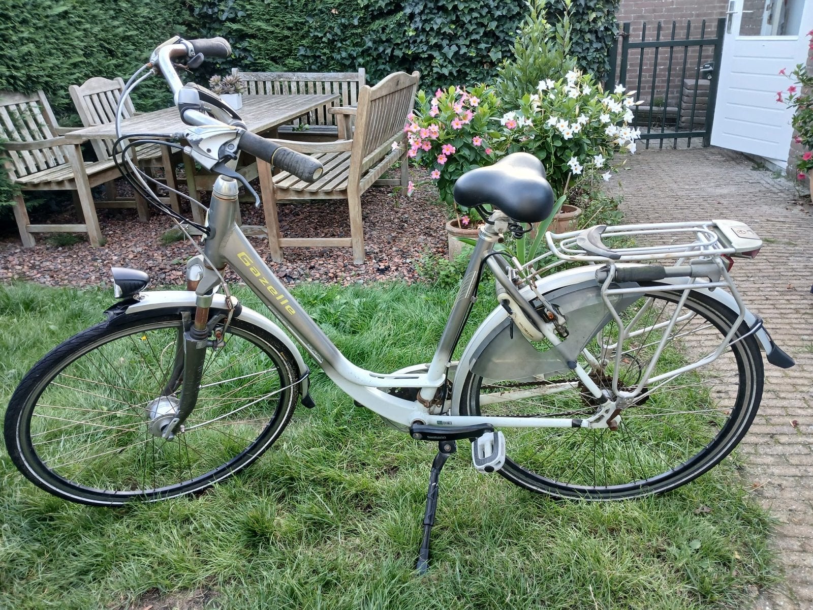 Gazelle fiets lage instap 21 versnellingen/nieuw zadel, Ophalen, Velgrem, Versnellingen, Gazelle