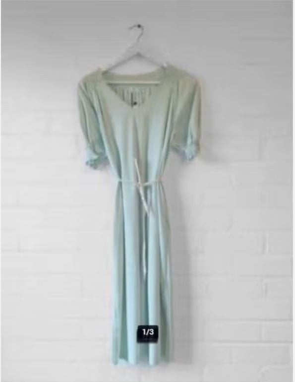 Jane Lushka - Prachtige Jurk travelstof maat S - Nieuw €129, Kleding | Dames, Jurken, Maat 38/40 (M), Blauw, Nieuw, Ophalen of Verzenden
