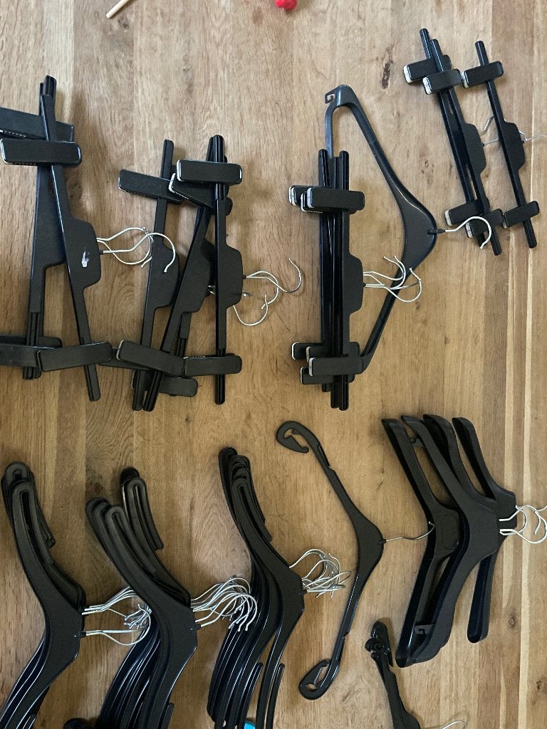 Kleerhangers meer dan 50 stuks, Ophalen of Verzenden, Zo goed als nieuw, Kunststof, Kinderen en Volwassenen