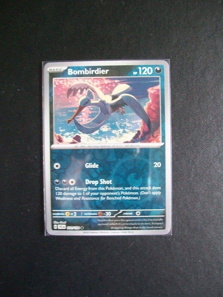 3201. Nieuwe Pokemon Kaart Holofoil BOMBIRDIER   (101/159), Verzenden, Nieuw, Losse kaart, Foil