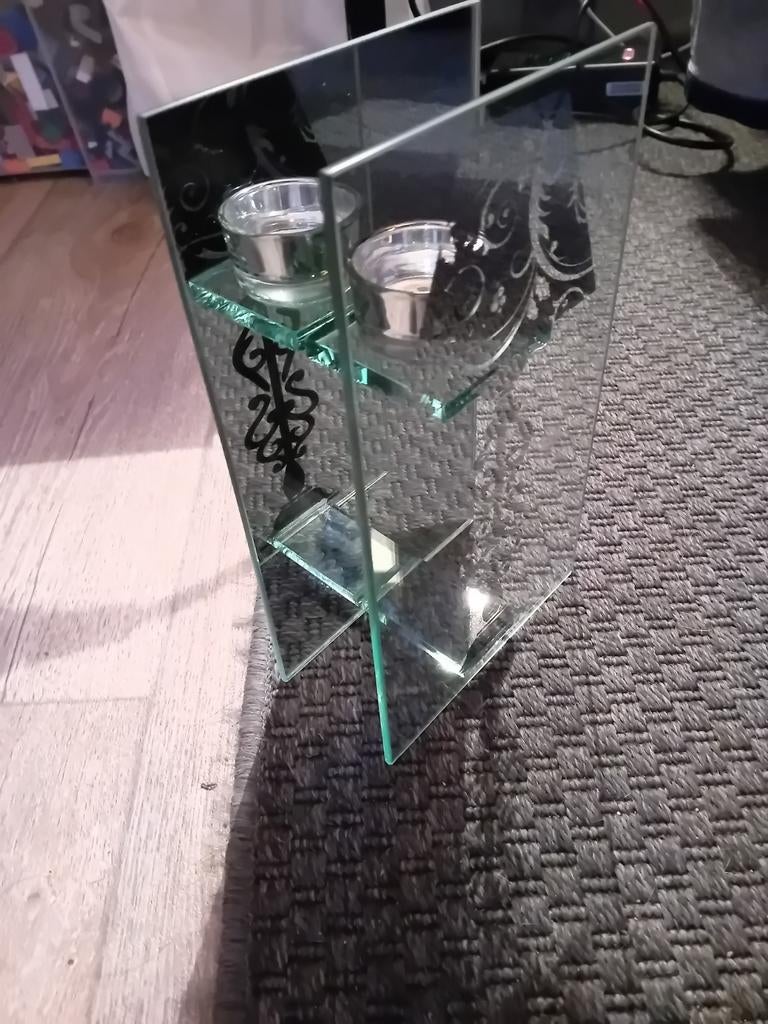 Mooie sierlijke glazen theelichtjes houder, Ophalen of Verzenden, Zo goed als nieuw, Wit, Overige materialen