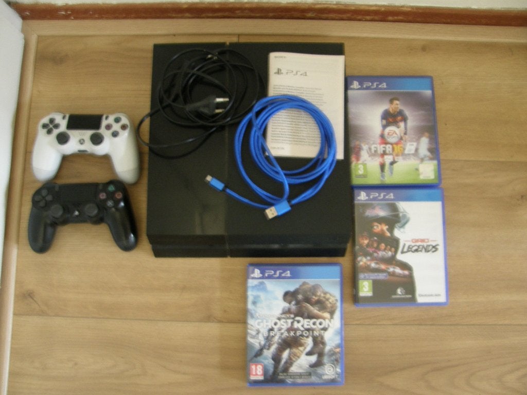 PS4 500 GB. Slim, Ophalen, Met 2 controllers, Zo goed als nieuw, Slim