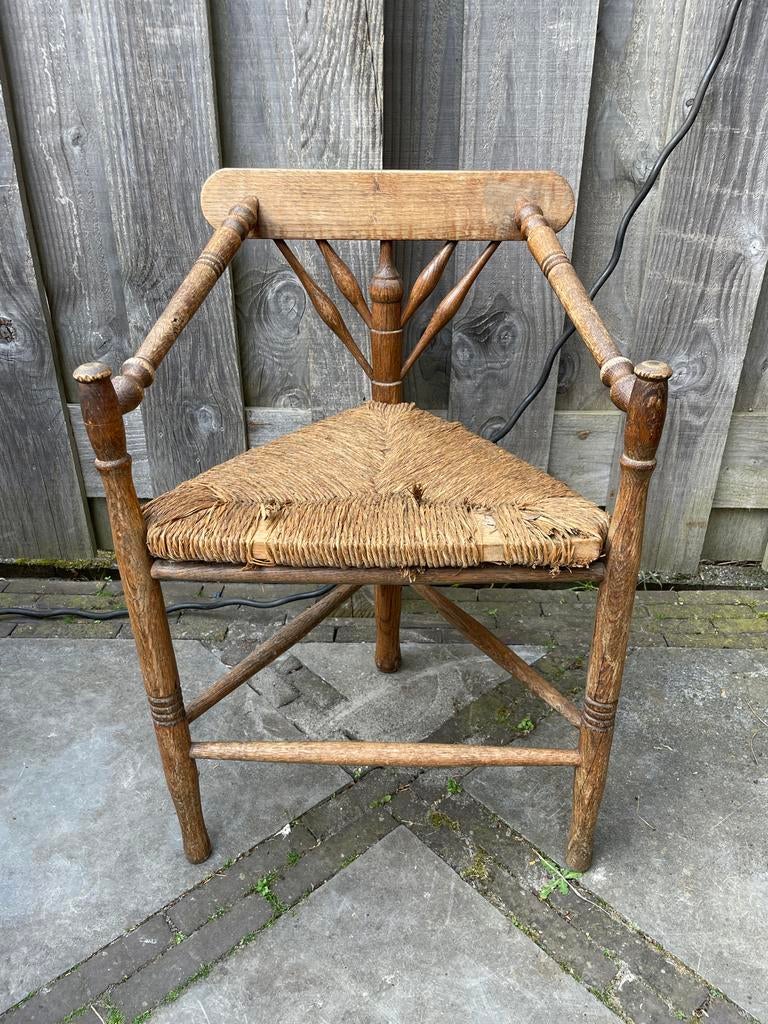 Retro driepoot stoeltje met rotan zitting - opknapper, Ophalen