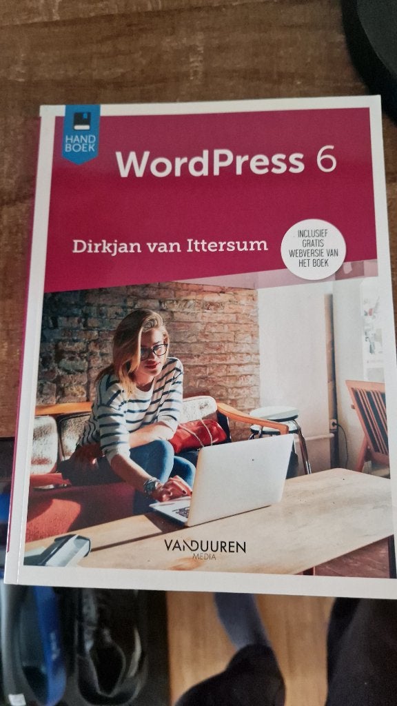 Handboek WordPress 6e editie, Ophalen of Verzenden, Zo goed als nieuw, Internet of Webdesign