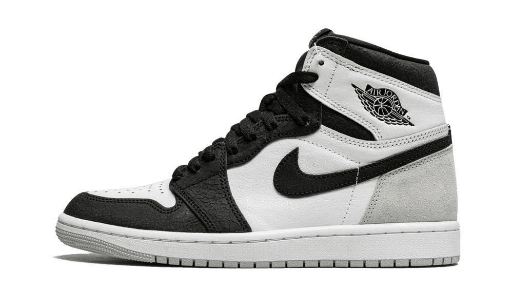 Air Jordan 1 Bleached Coral Maat 48.5 Nieuw in Doos, Ophalen of Verzenden, Nieuw, Overige kleuren, Sneakers of Gympen