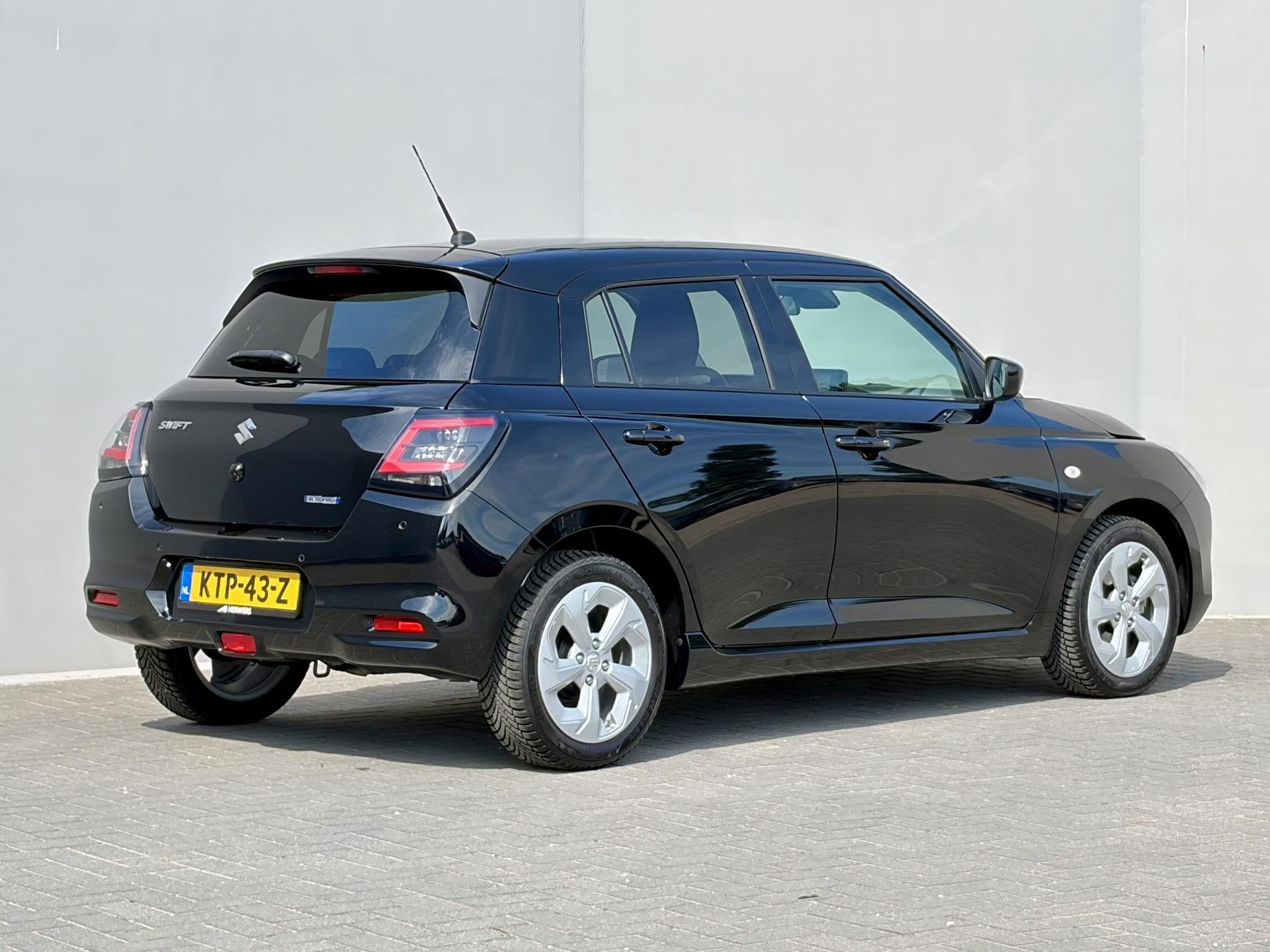 Suzuki Swift 1.2 Select Smart Hybrid / Fabrieksgarantie tot, Auto's, Dealer onderhouden, Stof, Gebruikt, Euro 6