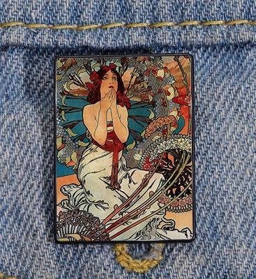 ALPHONSE MUCHA Monte Carlo kunst Pin speldje Brooche, Verzamelen, Verzenden, Nieuw, Overige onderwerpen