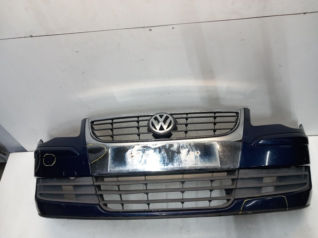 Bumper voor Volkswagen Touran, Onderdelen@venauto.nl, Van der Ven Autorecycling B.V., Gebruikt, Ettenseweg 76, 4706 PB Roosendaal, The Netherlands