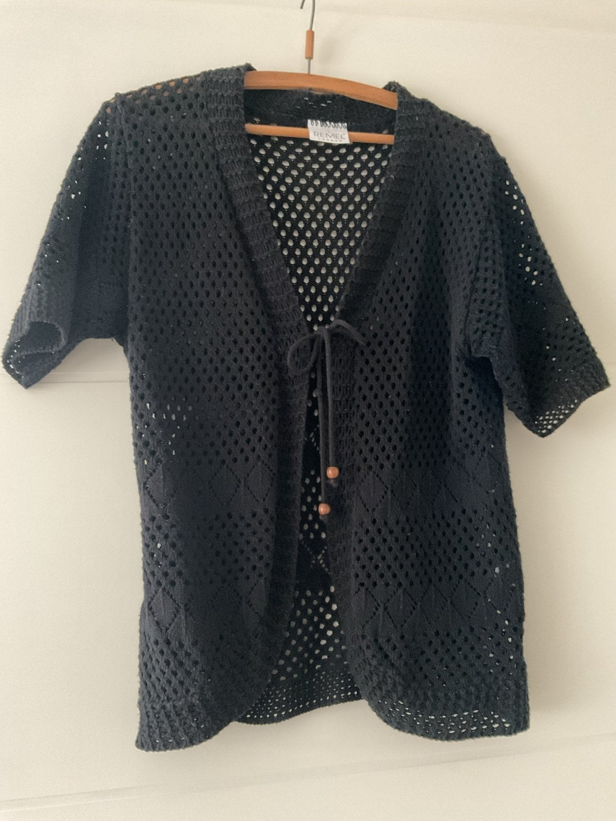 Mooi zwart opengewerkt vest( Mt L) Remel London, Kleding | Dames, Ophalen of Verzenden, Gedragen, Maat 42/44 (L), Zwart