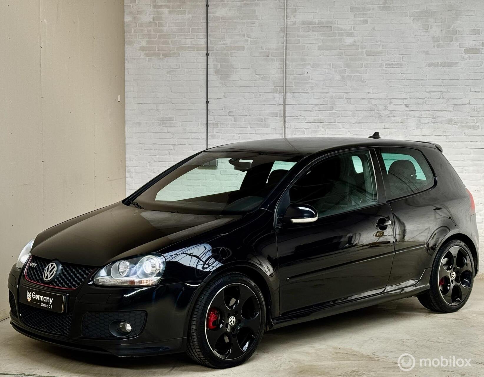 Volkswagen Golf 2.0 TFSI GTI 230PK Edition 30 ED30 | Xenon, Gebruikt, Zwart, 4 cilinders, 1984 cc