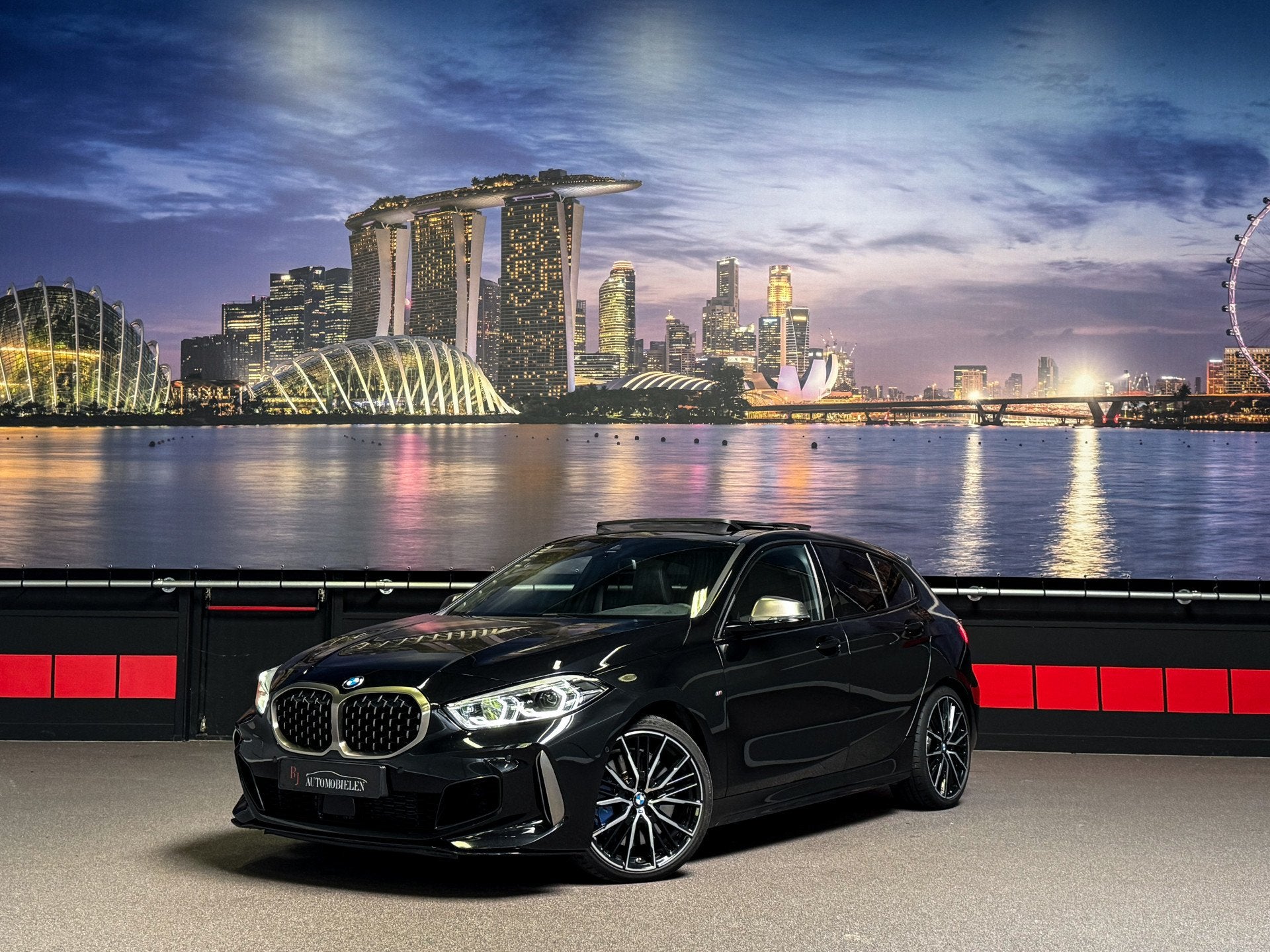 BMW 1-serie M135i xDrive High Ex H/K|Schuifdak|Camera|Leder, Auto's, 1998 cc, Gebruikt, Euro 6, 4 cilinders