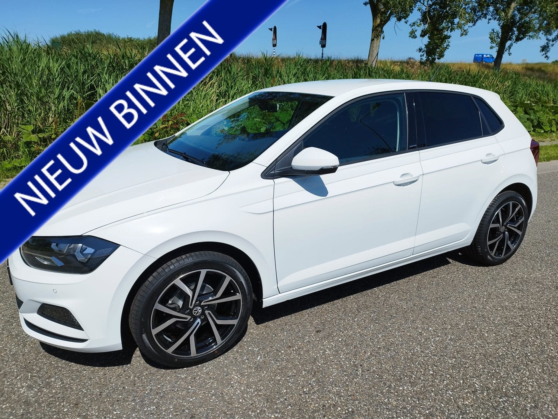 Volkswagen Polo 1.0 TSI Edition 3X OP VOORRAAD * Carplay * A, Auto's, Voorwielaandrijving, Stof, Gebruikt, Zwart
