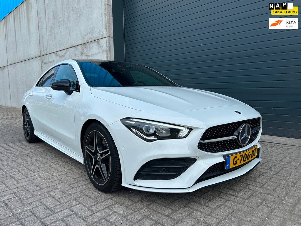 Mercedes-Benz CLA-klasse 180 AMG AUT PANO 2019, CLA, 136 pk, Gebruikt, 4 cilinders