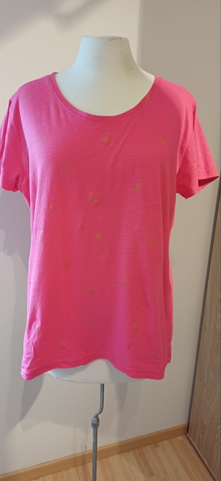 Fuchsia roze shirt, korte mouw, maat 44, valt als 42, Maat 42/44 (L), Ophalen of Verzenden, Zo goed als nieuw, Korte mouw