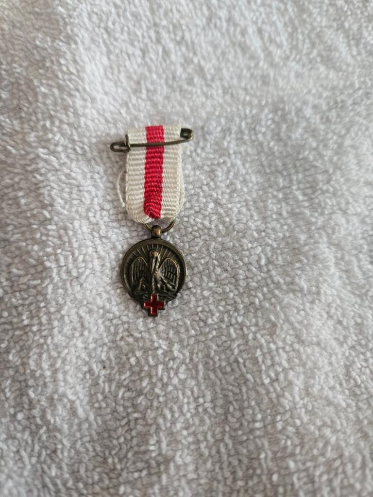 Miniatuur Medaille Rode Kruis met Pelikaan, Postzegels en Munten, Penningen en Medailles, Ophalen of Verzenden