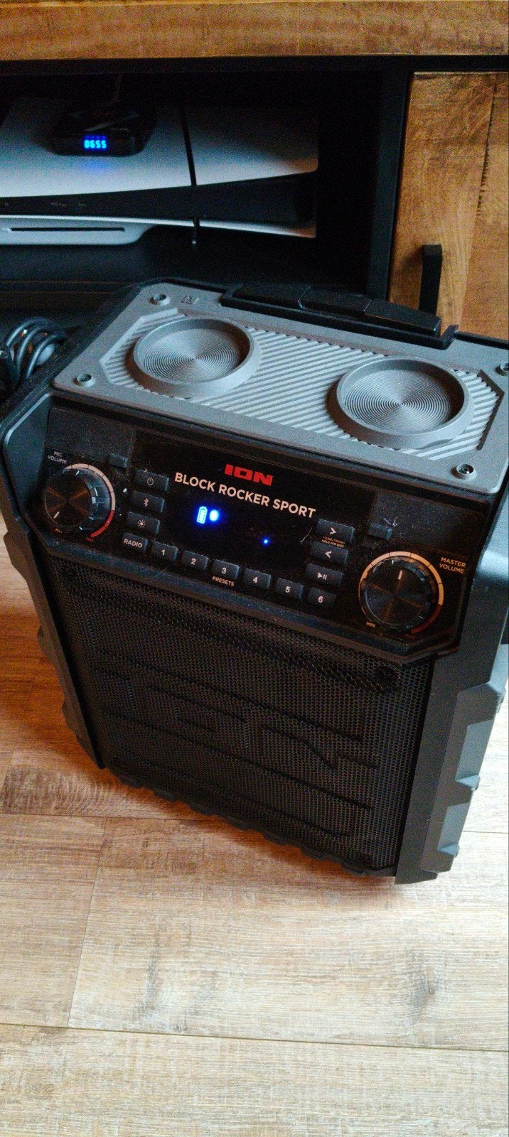 ION Block Rocker Sport Draagbare Bluetooth Speaker, Gebruikt, 60 tot 120 watt, Ophalen, Overige merken