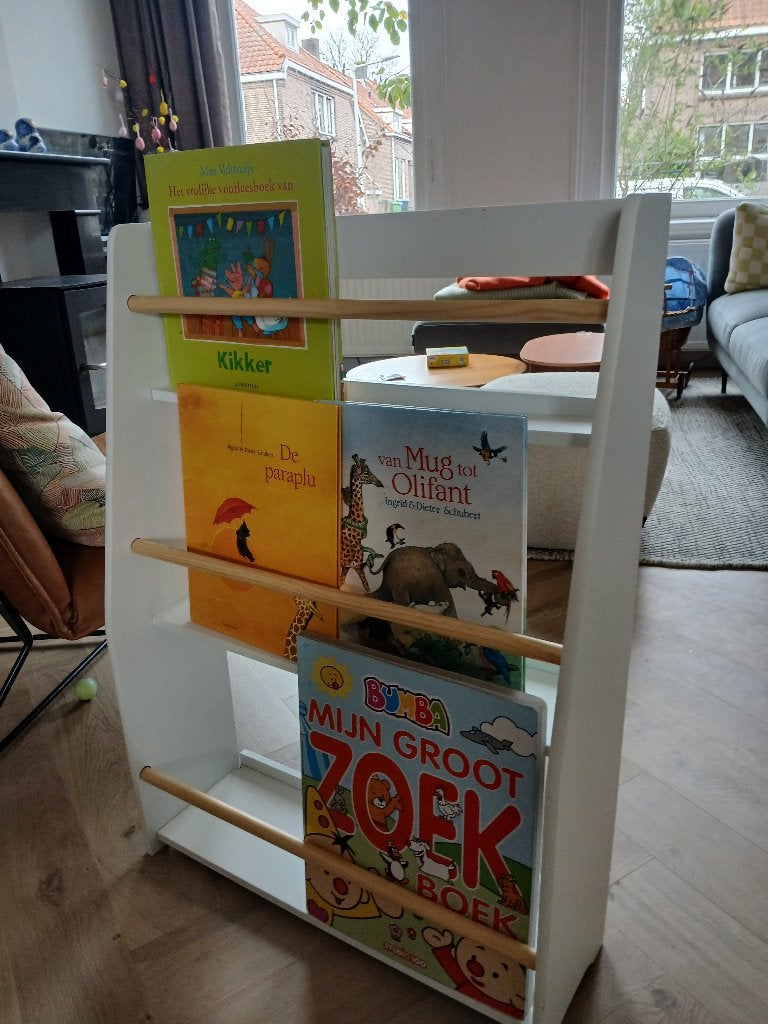 Boekenrekje Petit Amelie, Kinderen en Baby's, Kinderkamer | Overige Meubels, Ophalen, Zo goed als nieuw, Kast