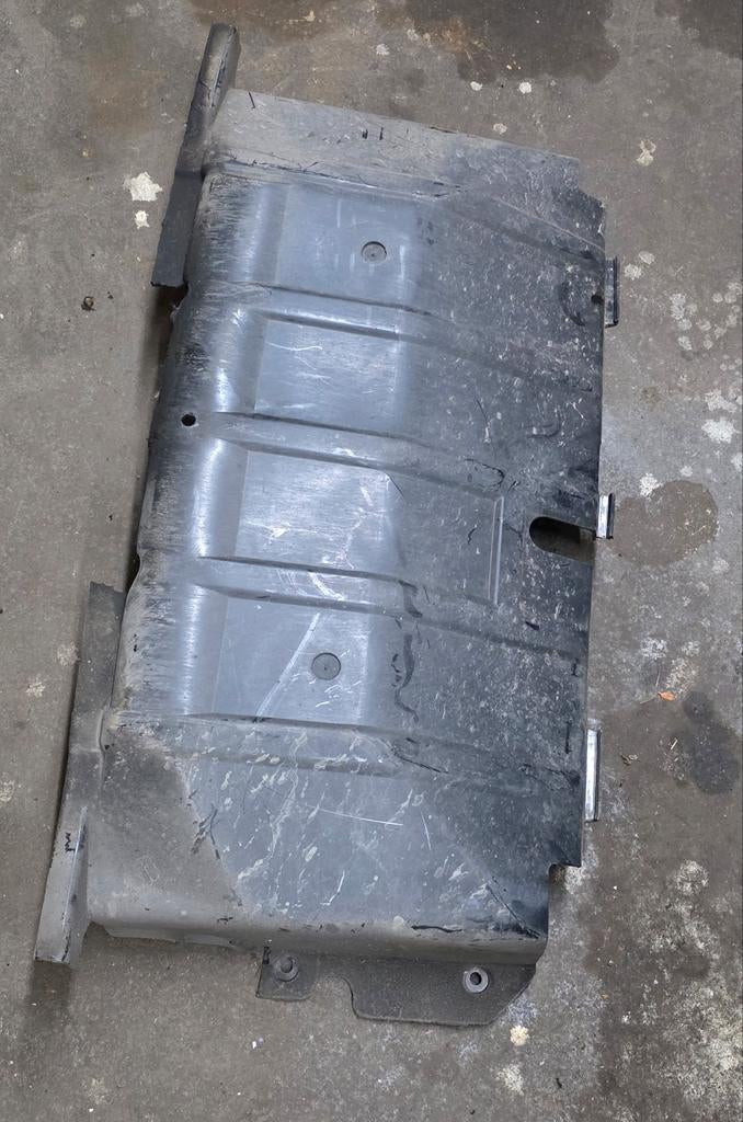 Volvo 940 onderplaat/milieu plaat, Ophalen, Gebruikt, Volvo