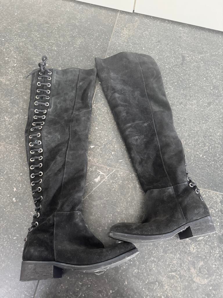 Nikkie laarzen maat 37, Kleding | Dames, Schoenen, Ophalen of Verzenden, Gedragen, Zwart, Hoge laarzen