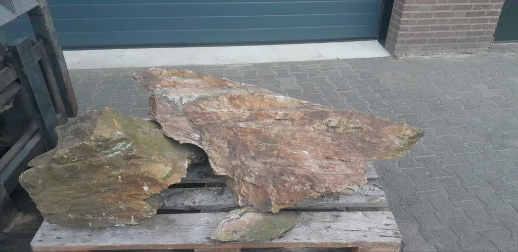 2 x grauwacke breuksteen
1 van 110x70x35  1 van 60x50x30, Tuin en Terras, Ophalen, Zo goed als nieuw, Kei