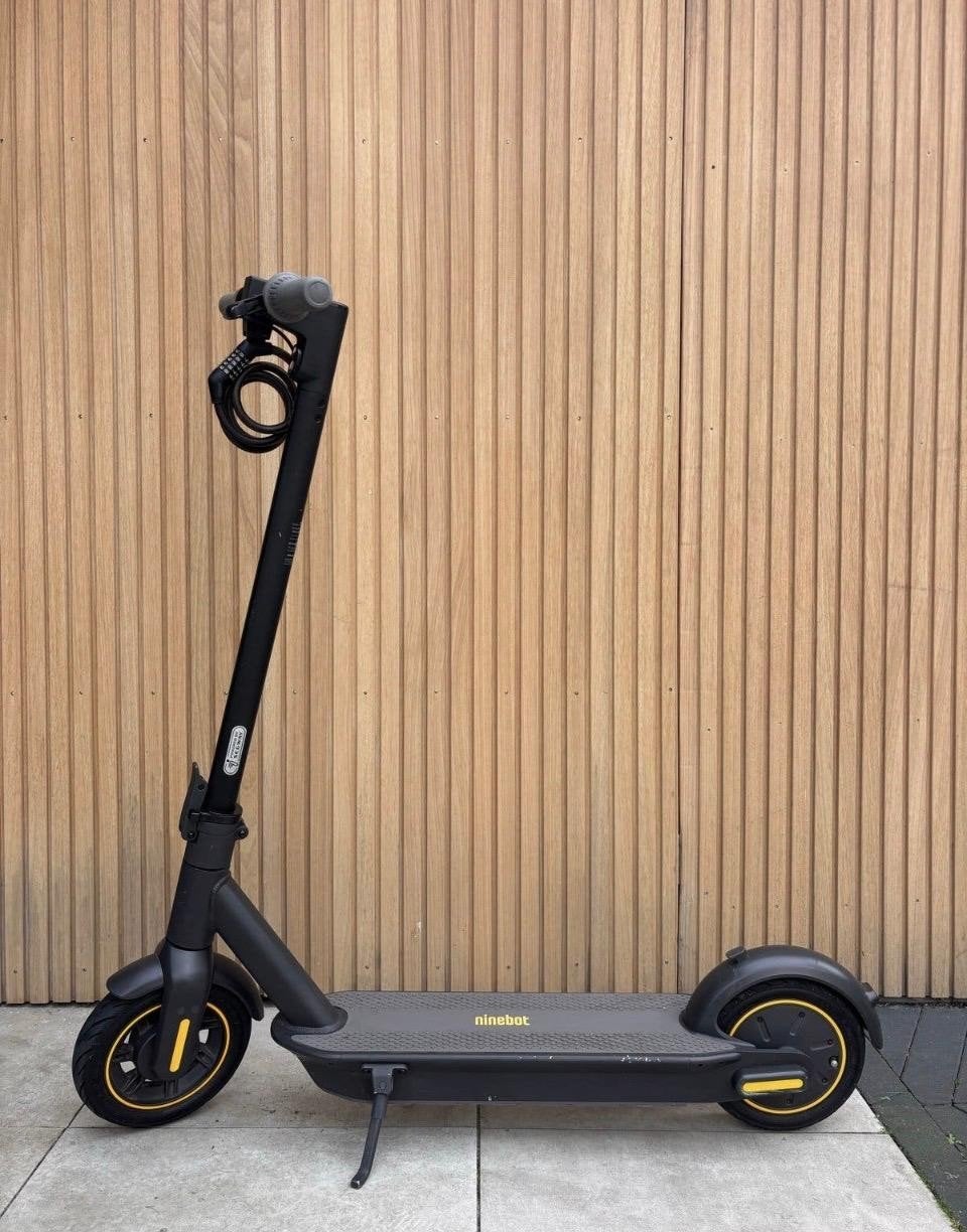 Segway Nineboot g30 ✅ Max snelheid 31 kmph, Fietsen en Brommers, Ophalen, Zo goed als nieuw, Elektrische step (E-scooter), Segway Ninebot