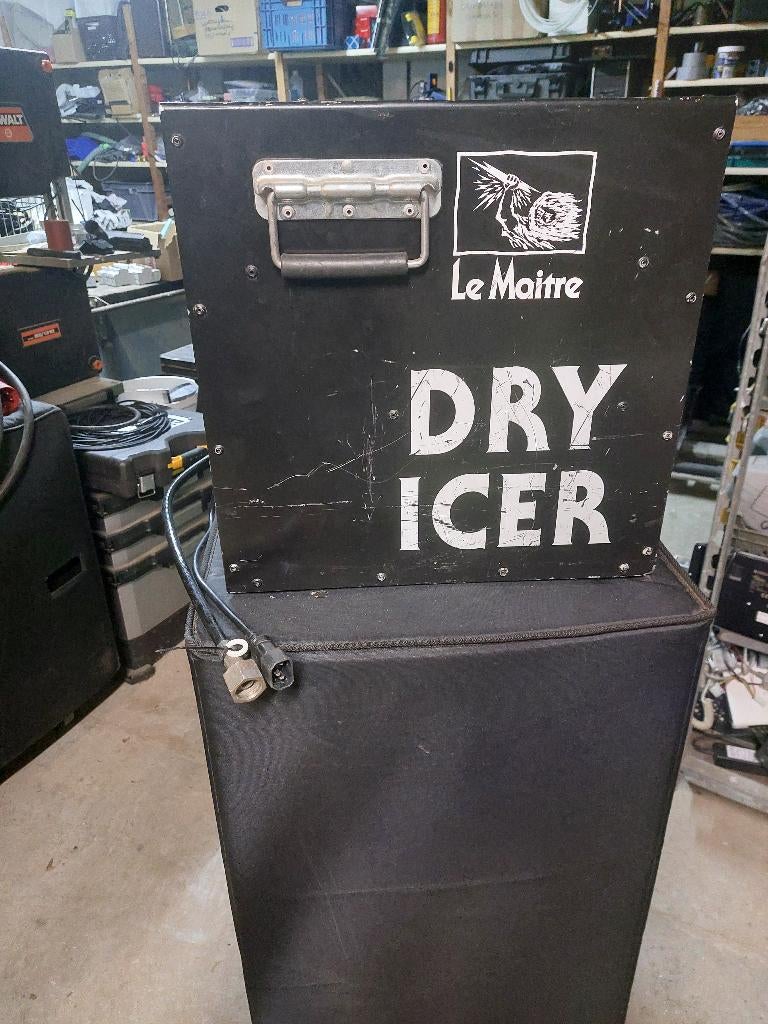 Le Maitre dry icer laaghangende rook converter, Ophalen of Verzenden, Gebruikt, Rookmachine