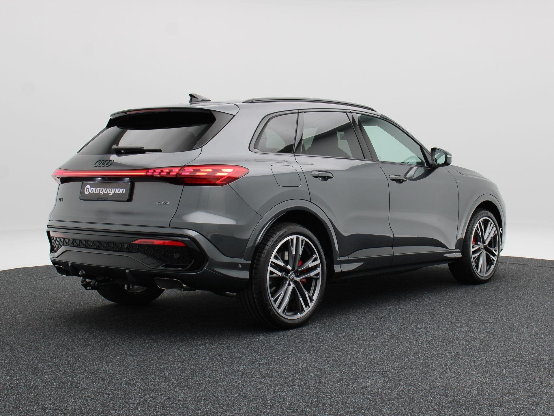 Audi Q5 S edition Competition e-hybrid 27 | 367 PK | 21 inch, 4 cilinders, 150 min, Bedrijf, Hybride Elektrisch/Benzine